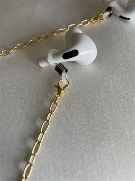 airpods chain holder